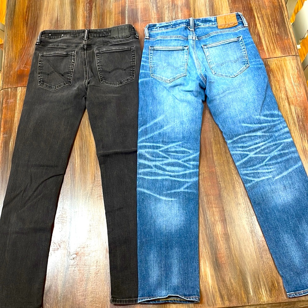 2 Men’s American Eagle Jeans size 30x32 black slim straight blue orig straight